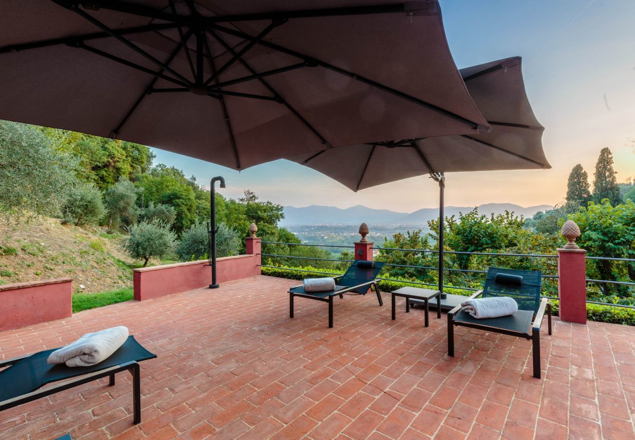 Villa a Lucca - Tramonto Farmhouse, Contemporary Tradition