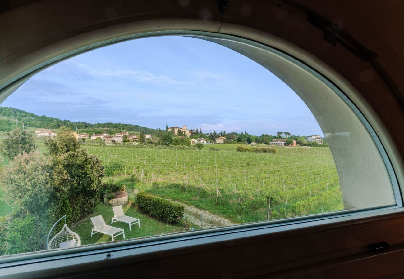 Villa a Monte San quirico - Cicale Farmhouse, 3 bedrooms Farmhouse with Pool