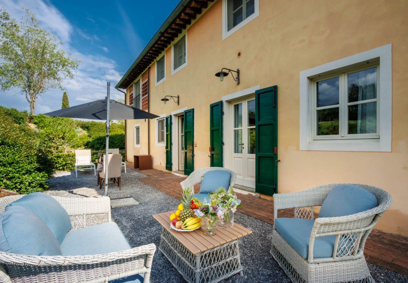 Appartamento a Monte San quirico - Donato, Farmhouse Apartment with Pool
