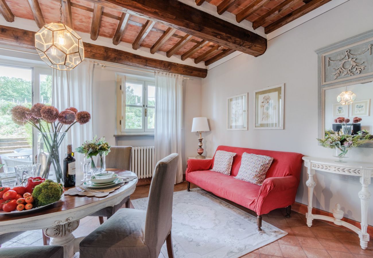 Appartamento a Monte San quirico - Donato, Farmhouse Apartment with Pool