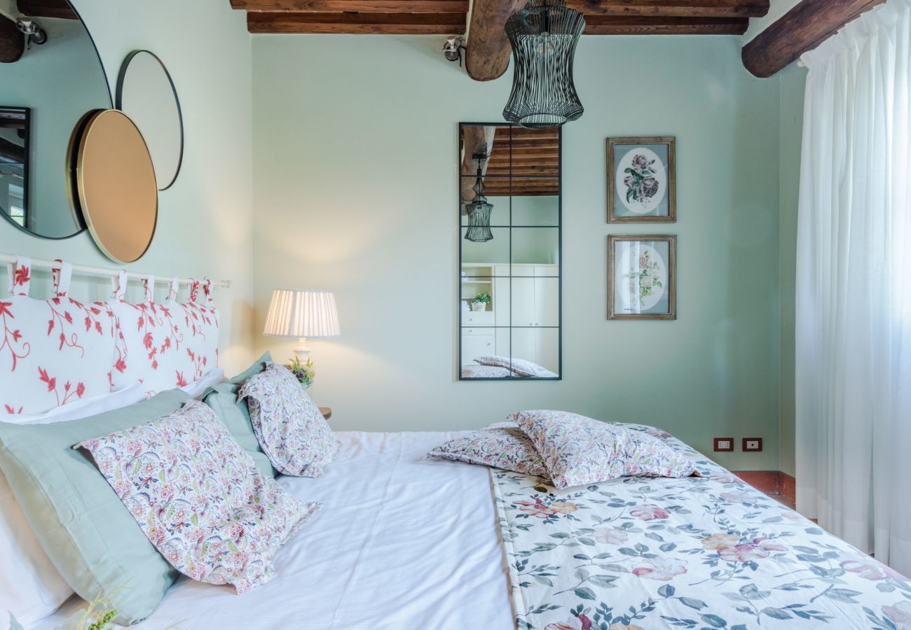 Appartamento a Monte San quirico - Donato, Farmhouse Apartment with Pool