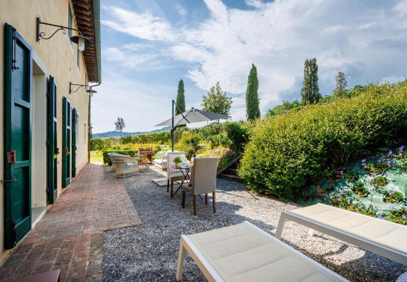 Appartamento a Monte San quirico - Donato, Farmhouse Apartment with Pool