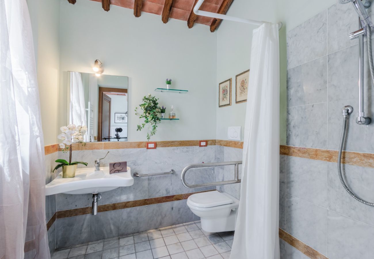 Appartamento a Monte San quirico - Elisa Farmhouse Apartment in Wine Resort