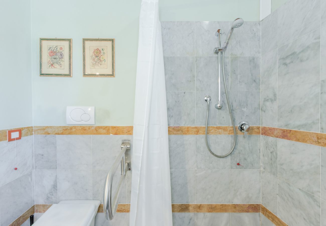 Appartamento a Monte San quirico - Elisa Farmhouse Apartment in Wine Resort