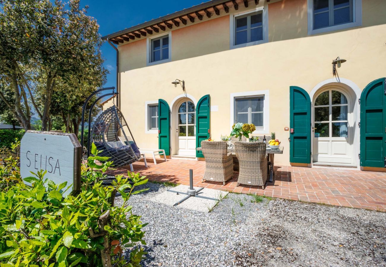 Appartamento a Monte San quirico - Elisa Farmhouse Apartment in Wine Resort
