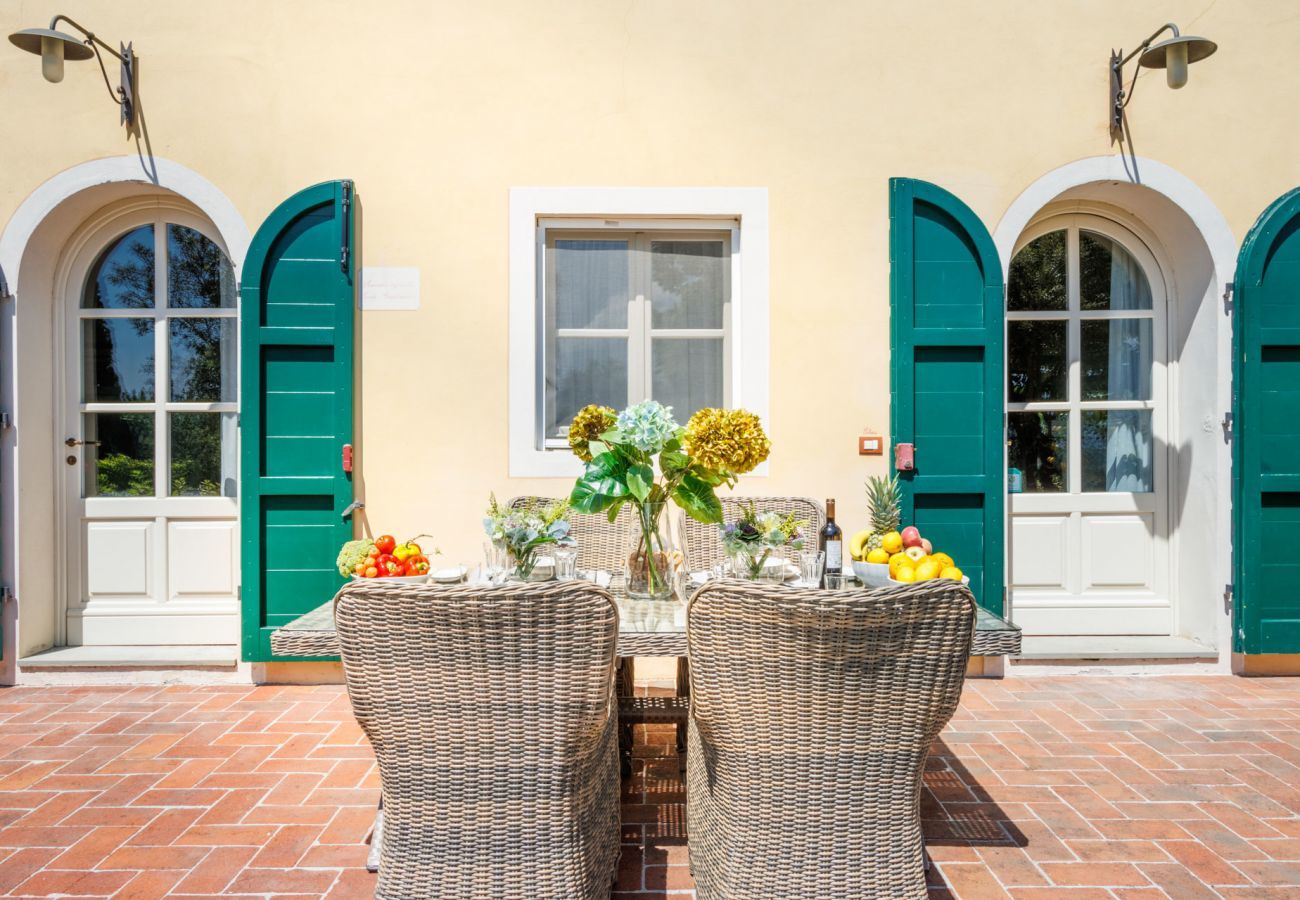 Appartamento a Monte San quirico - Elisa Farmhouse Apartment in Wine Resort