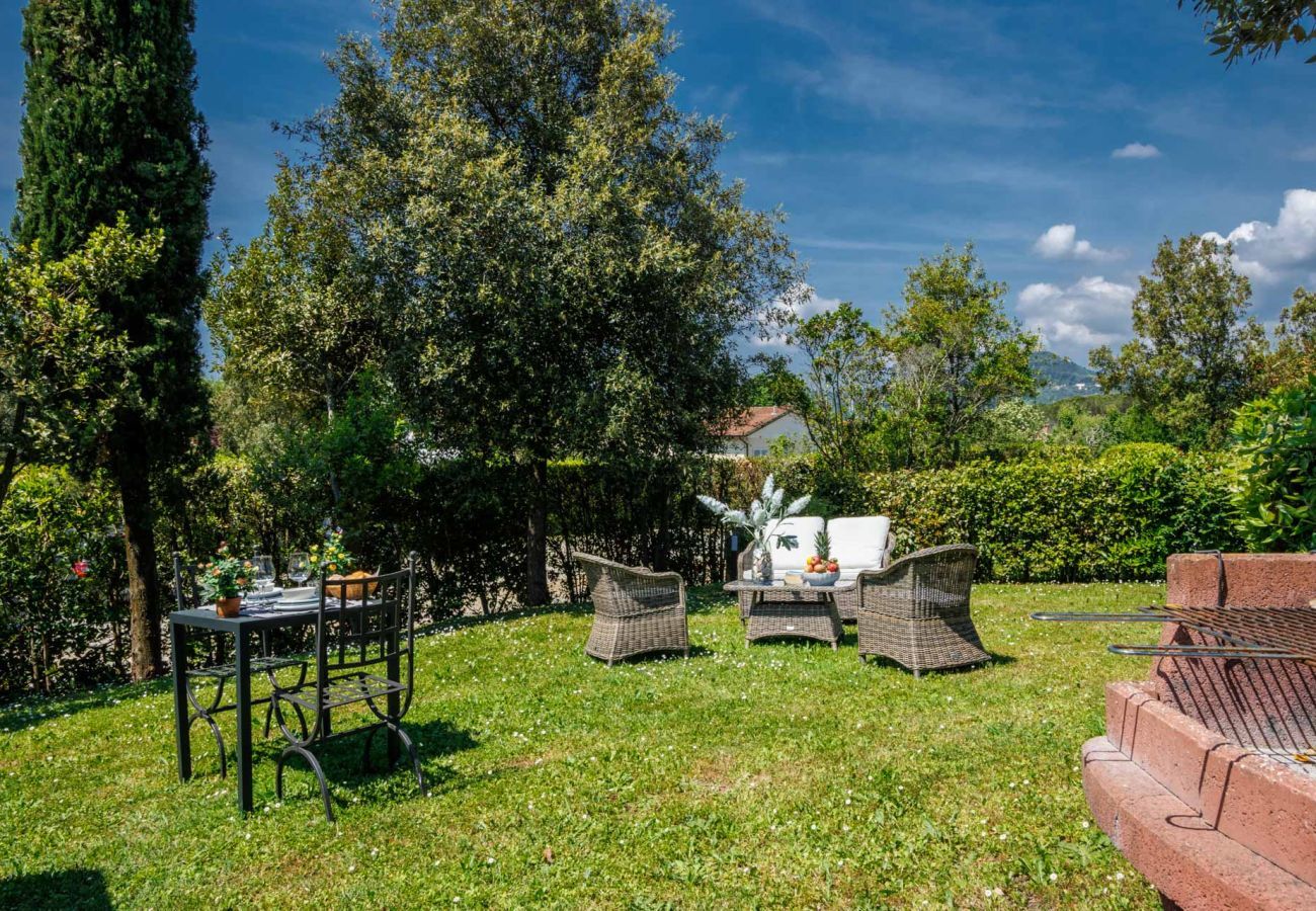 Appartamento a Monte San quirico - Anna Farmhouse Apartment in Wine Resort in Lucca