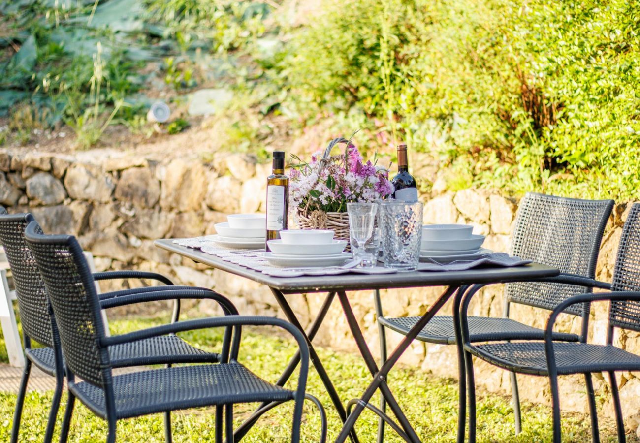 Appartamento a Monte San quirico - Maria Farmhouse Apartment in Wine Resort in Lucca