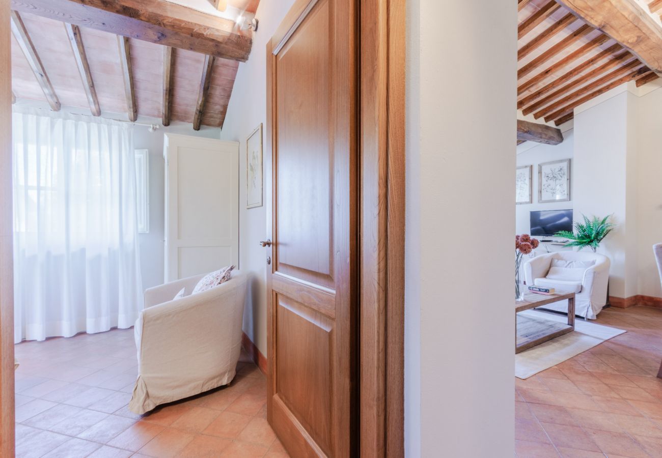 Appartamento a Monte San quirico - Maria Farmhouse Apartment in Wine Resort in Lucca