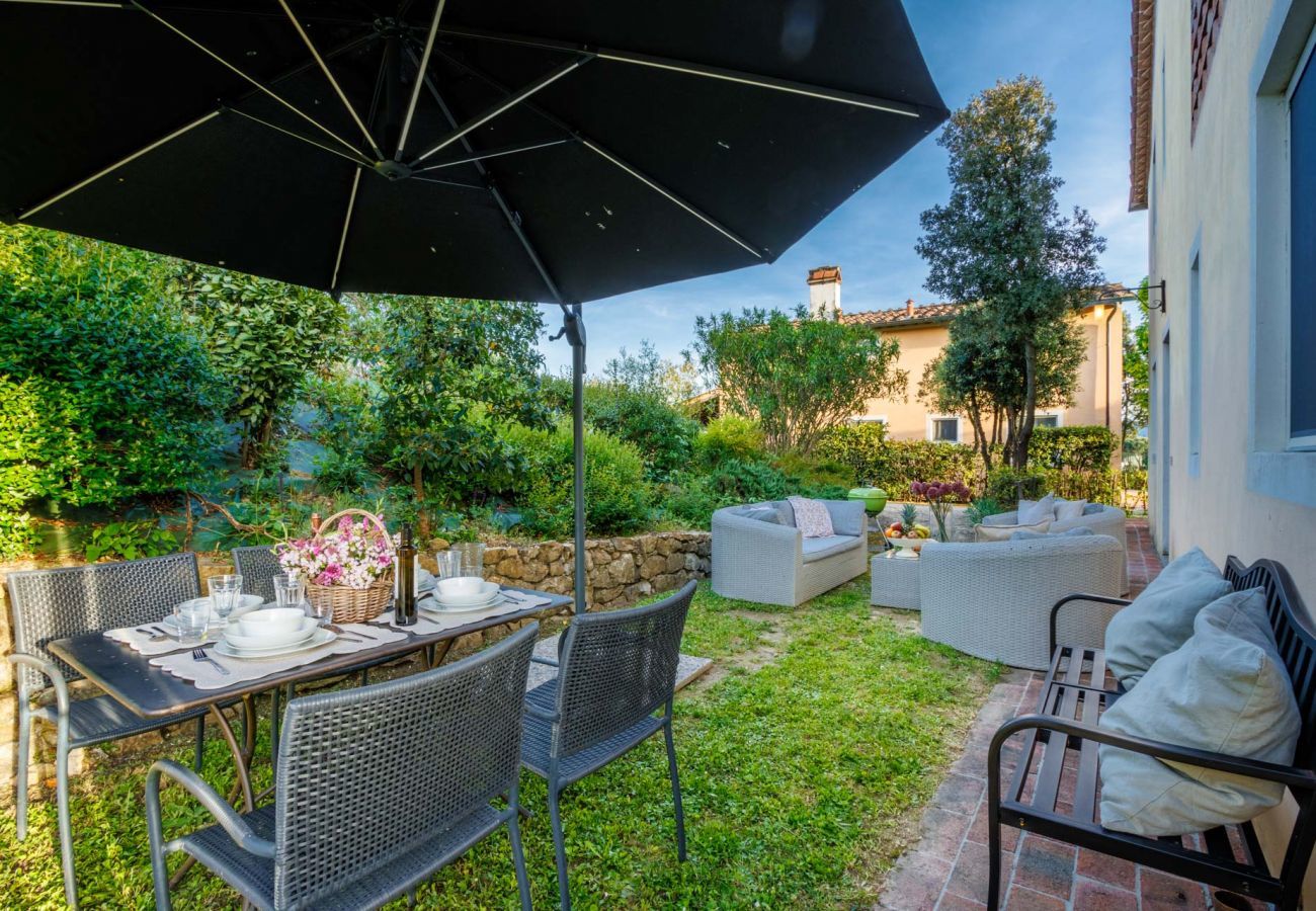 Appartamento a Monte San quirico - Maria Farmhouse Apartment in Wine Resort in Lucca