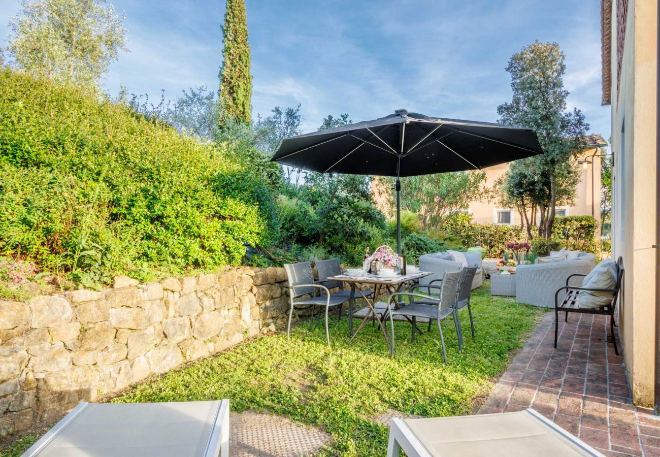 Appartamento a Monte San quirico - Maria Farmhouse Apartment in Wine Resort in Lucca