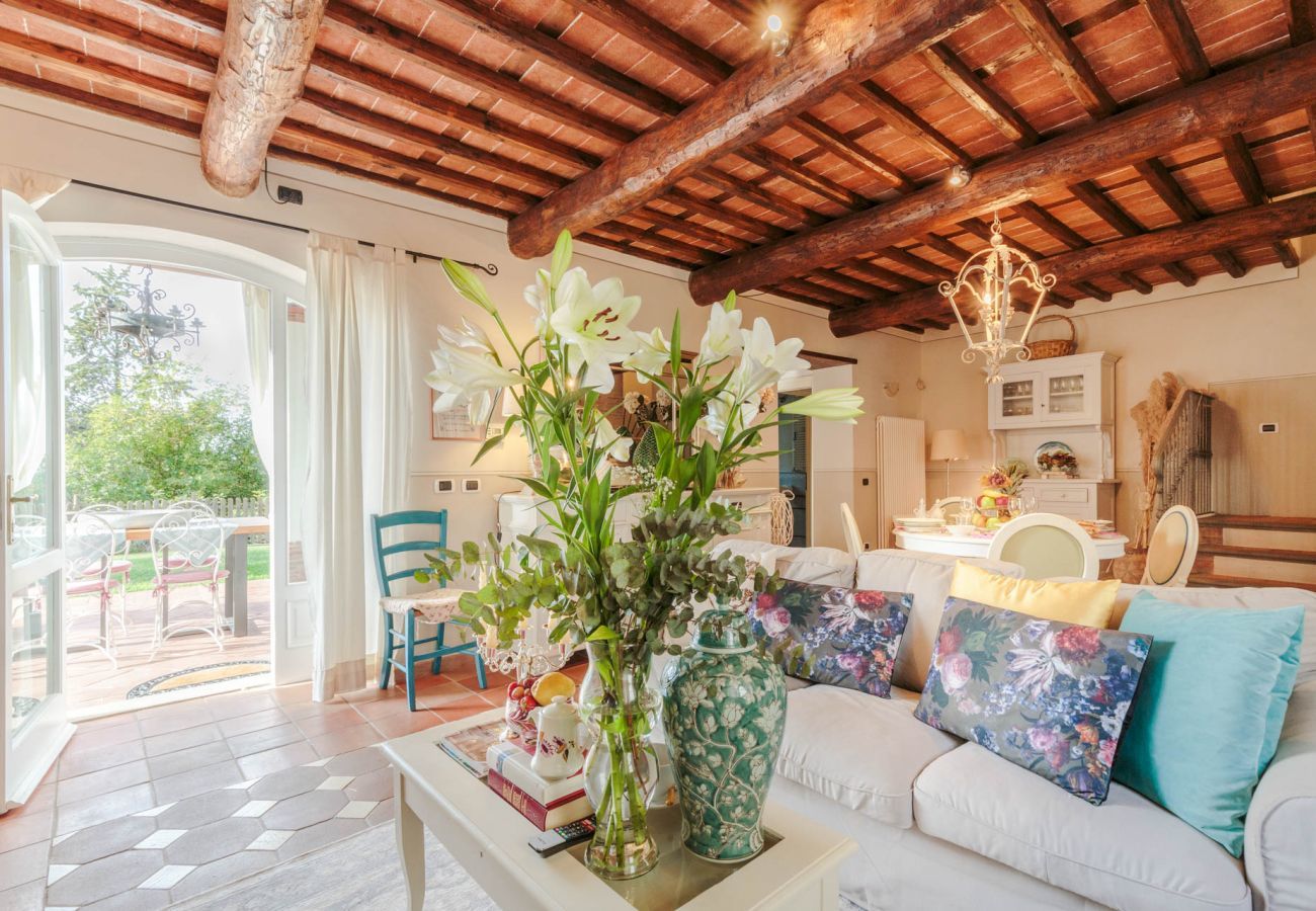 Villa a Chiatri - Rondini Farmhouse