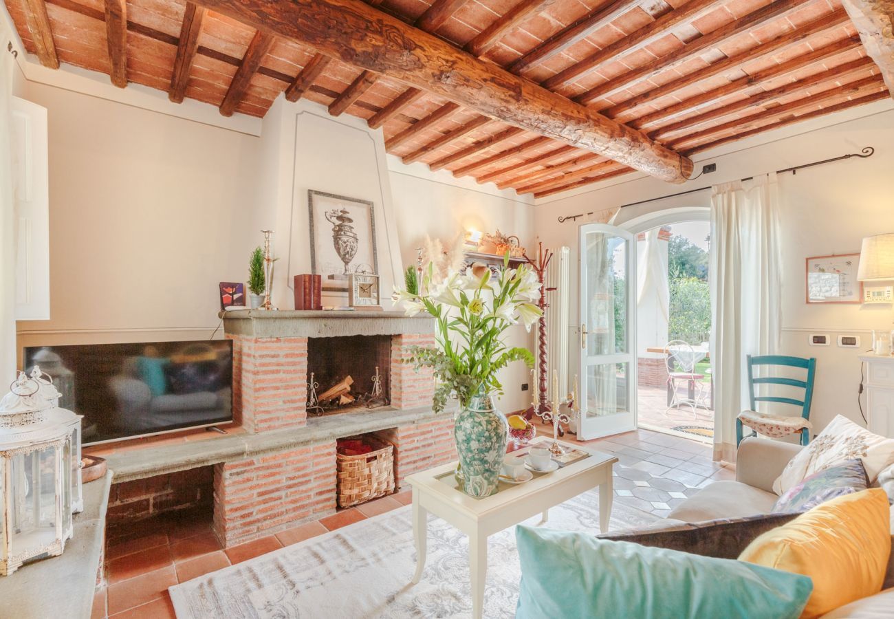 Villa a Chiatri - Rondini Farmhouse