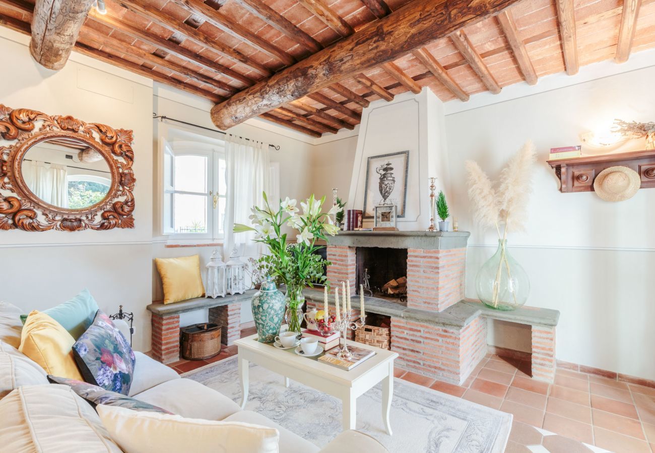 Villa a Chiatri - Rondini Farmhouse
