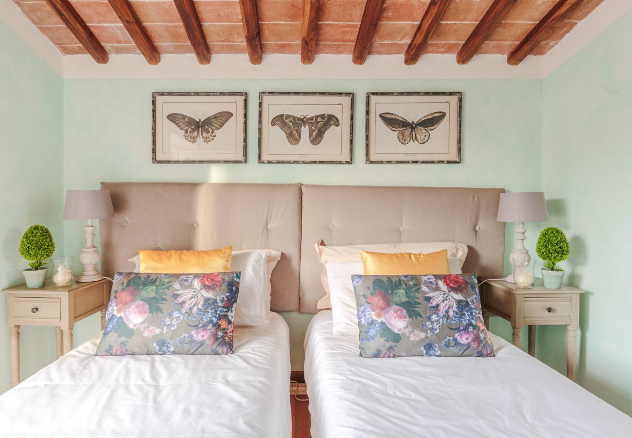 Villa a Chiatri - Rondini Farmhouse