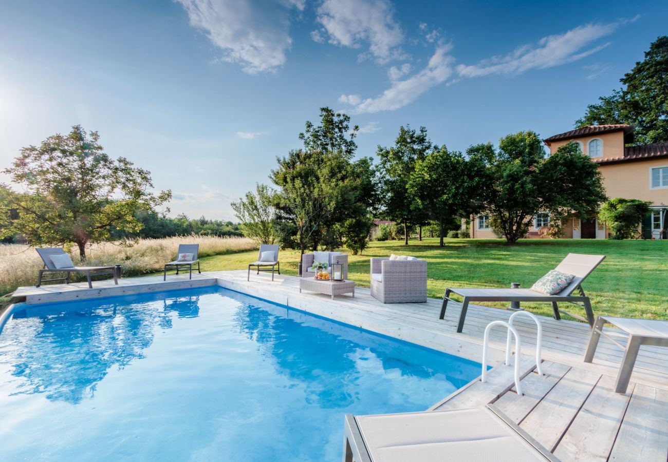 Villa a Orentano - Villa Drago, an authentic Farmhouse with Private Pool in Orentano