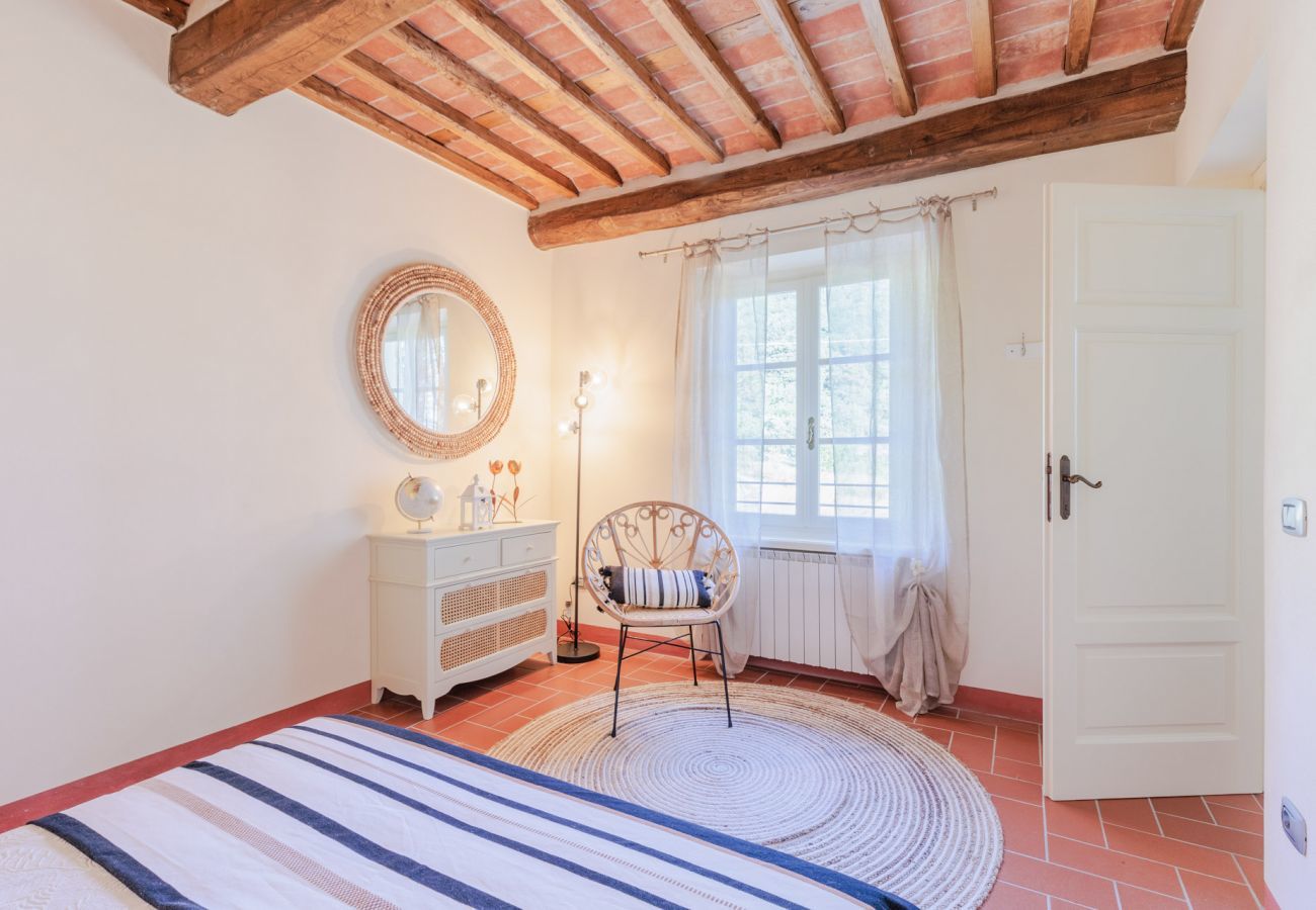 Villa a Lucca - Villa Dondolino, a Stylish Farmhouse with Private Pool close to Lucca and the Beach