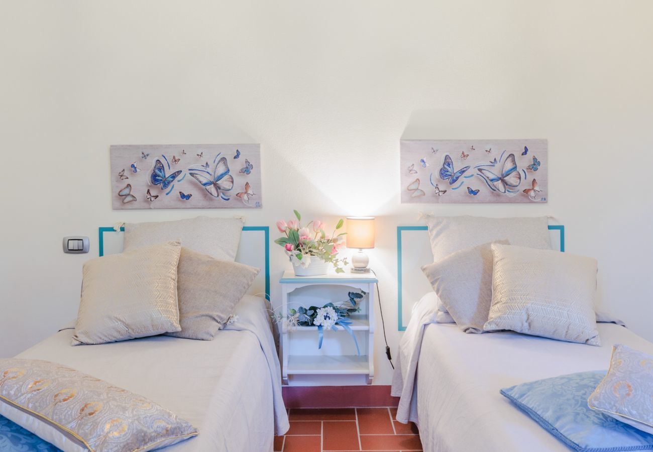 Villa a Lucca - Villa Dondolino, a Stylish Farmhouse with Private Pool close to Lucca and the Beach