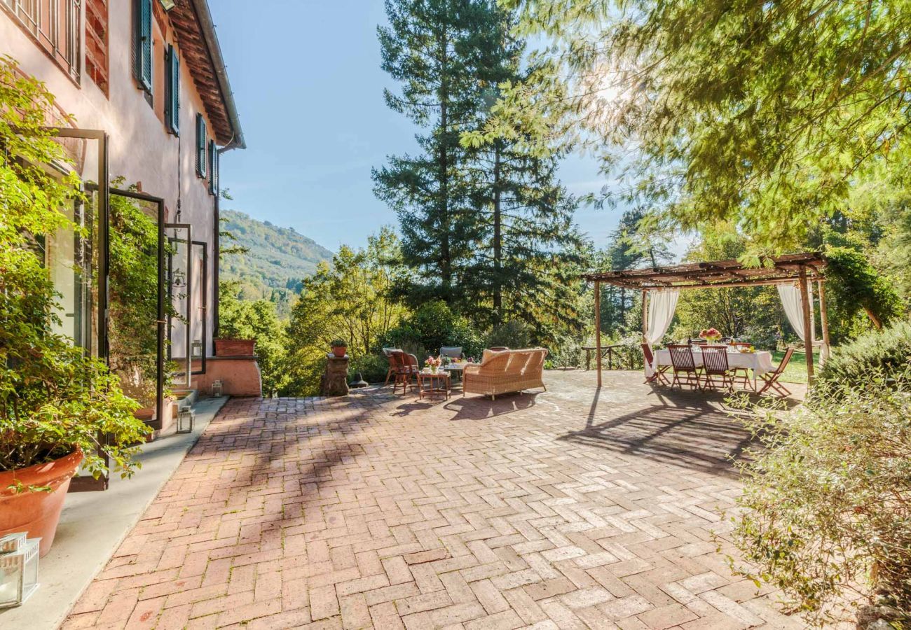 Villa a Camaiore - Villa Birdsong