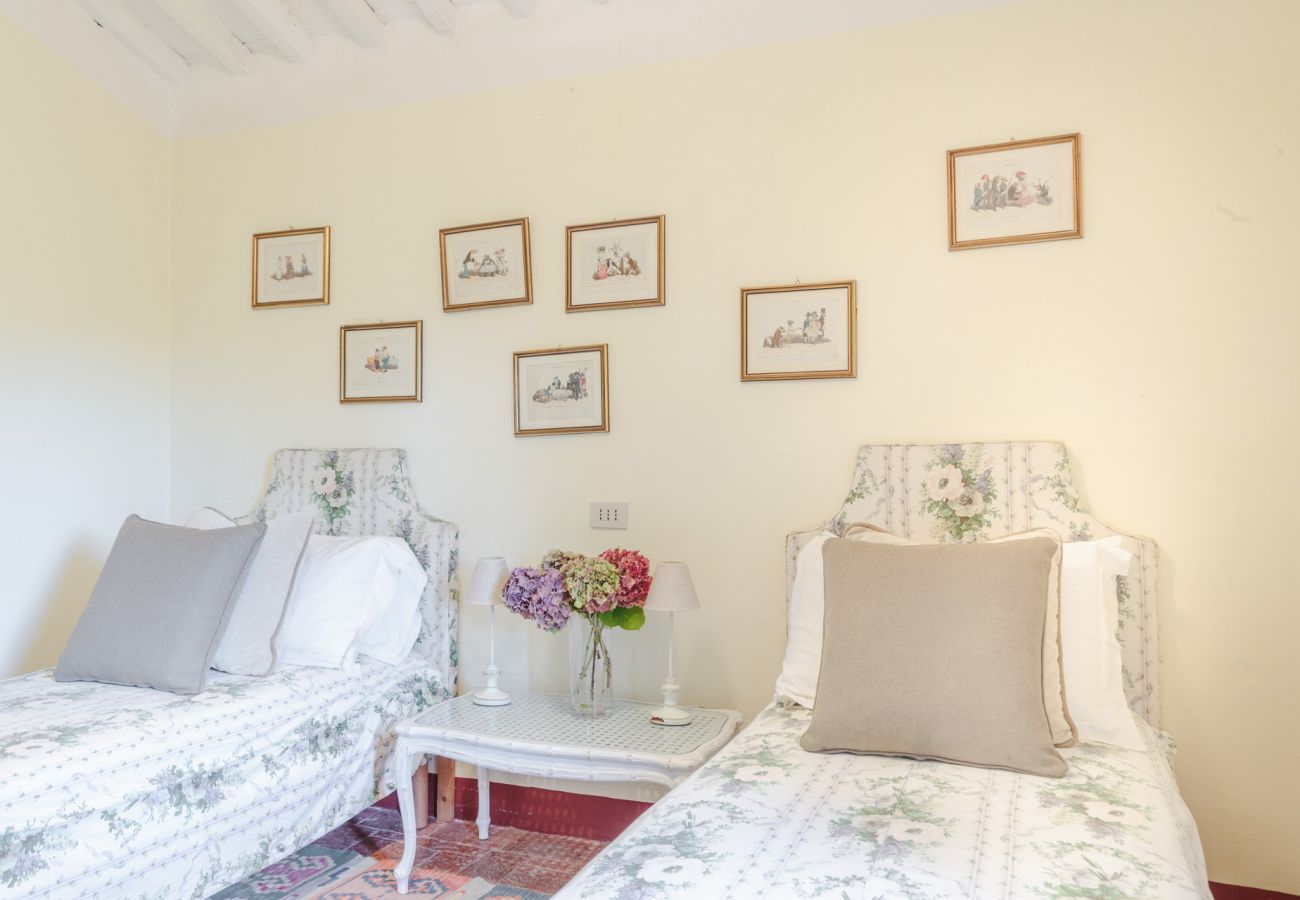 Villa a Camaiore - Villa Birdsong