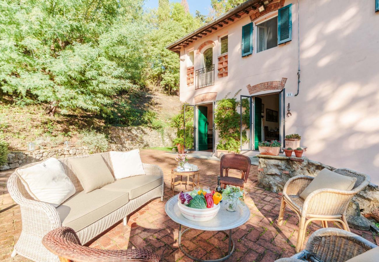 Villa a Camaiore - Villa Birdsong