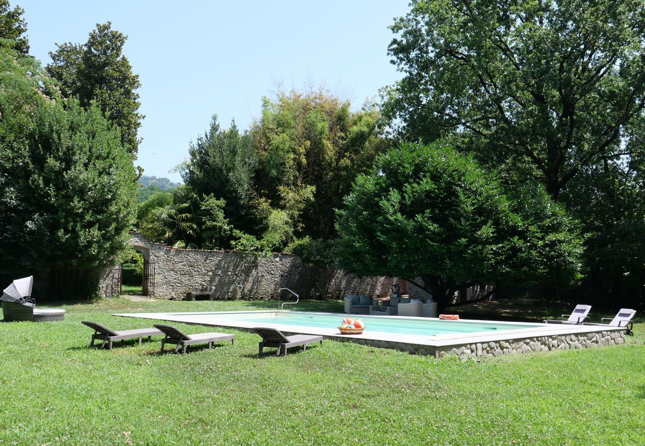 Appartamento a Piano di Coreglia - Casa Cassettari Apartment with Garden