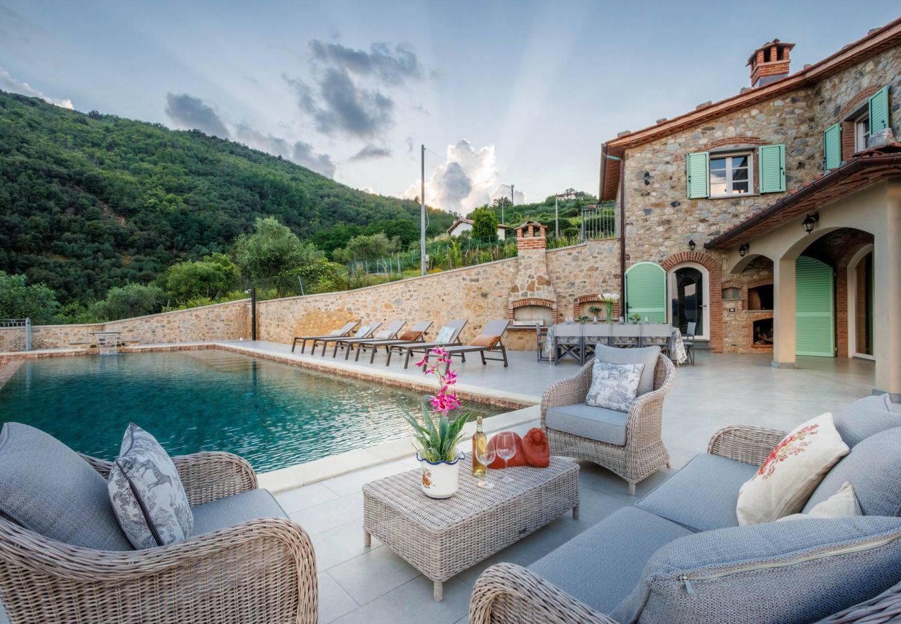 Villa a Pescaglia - Villa Grema