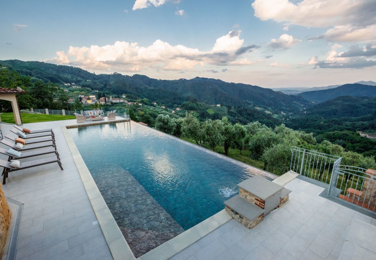 Villa a Pescaglia - Villa Grema