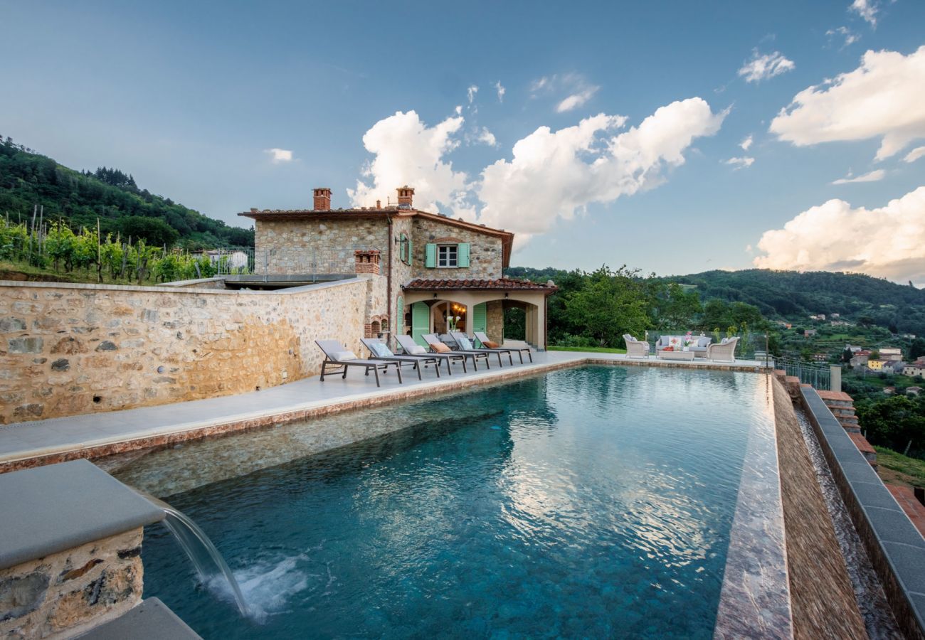 Villa a Pescaglia - Villa Grema