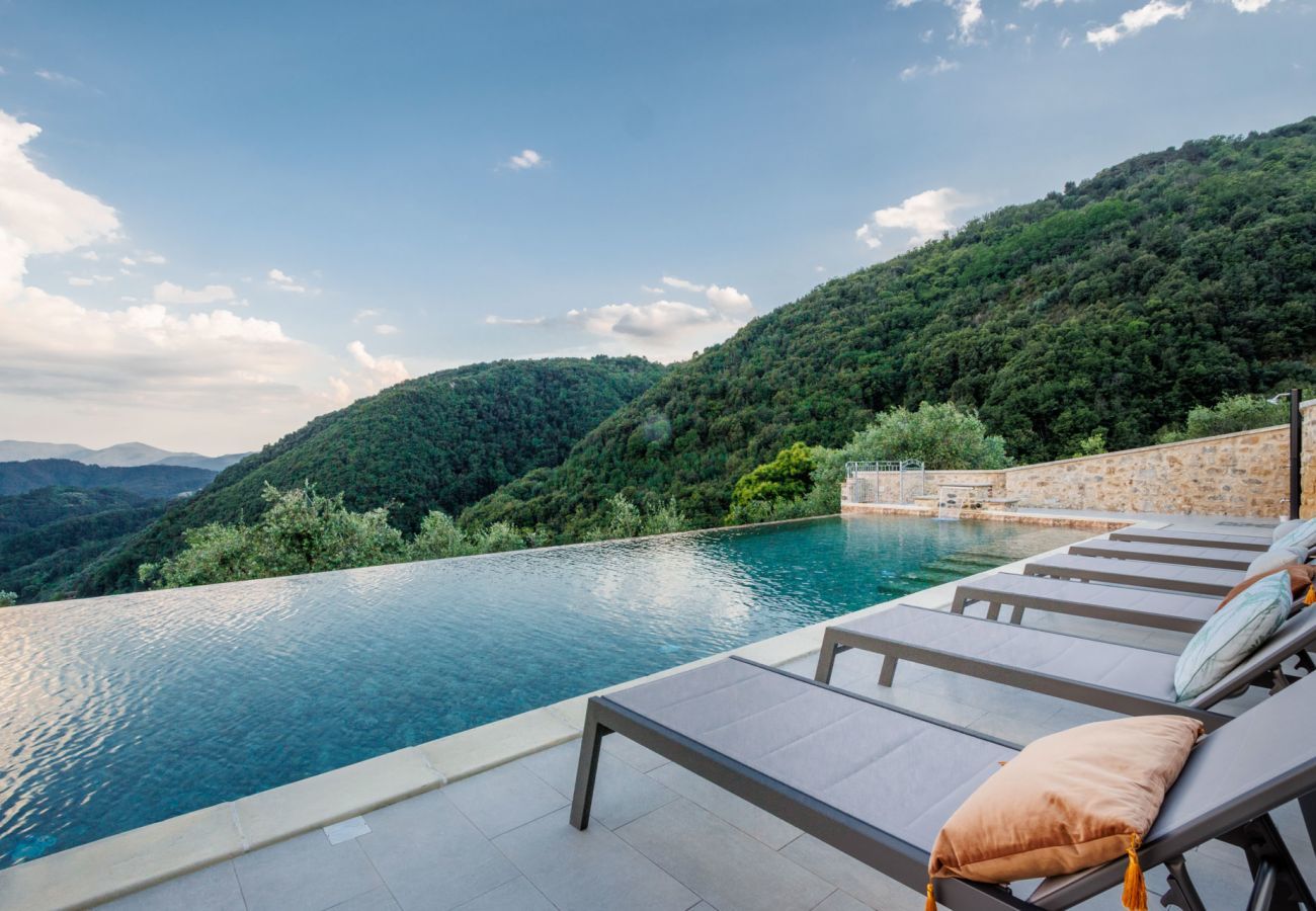 Villa a Pescaglia - Villa Grema