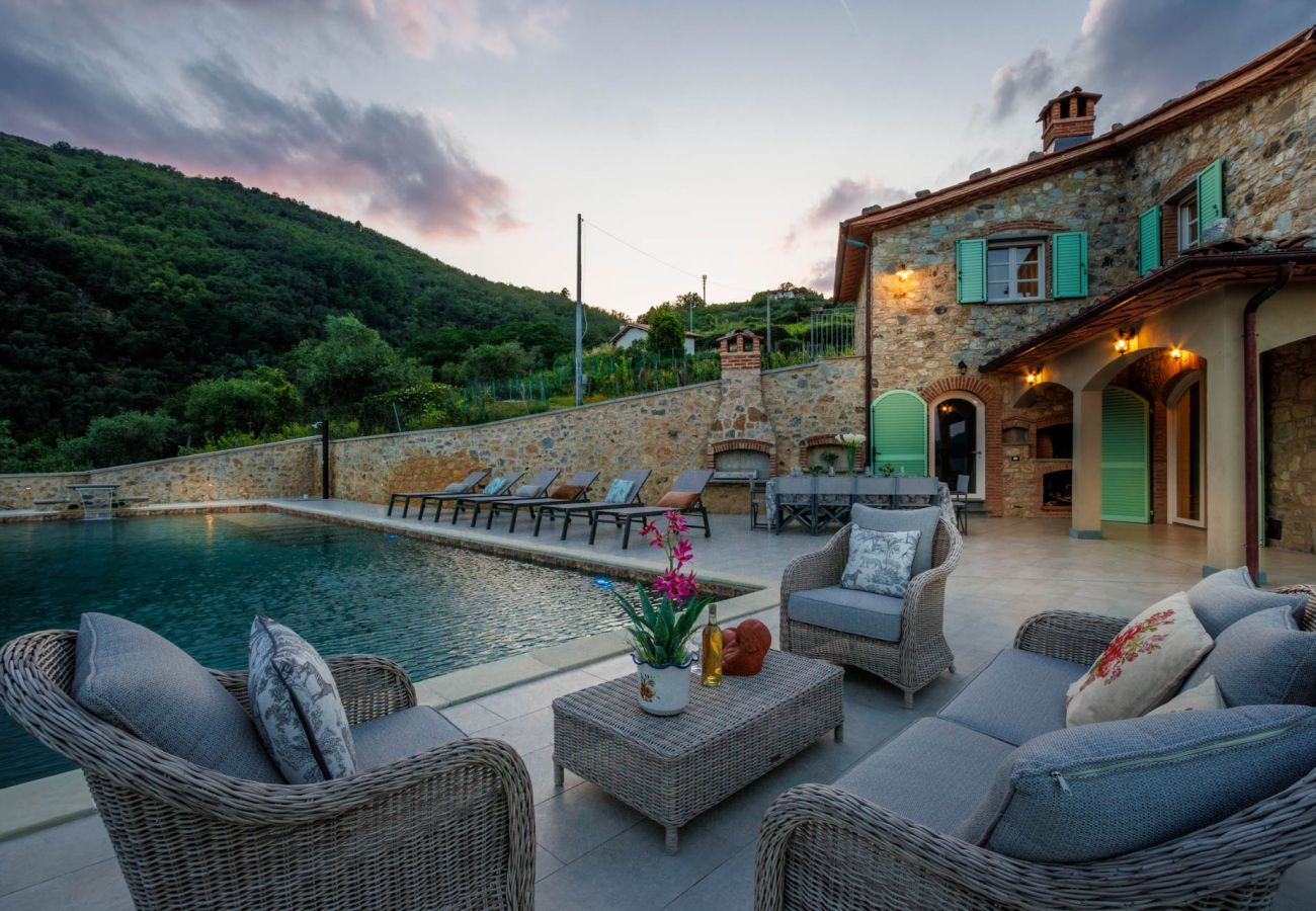Villa a Pescaglia - Villa Grema