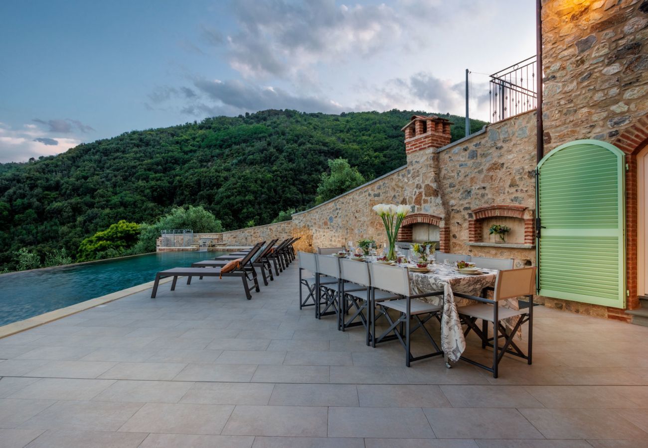 Villa a Pescaglia - Villa Grema