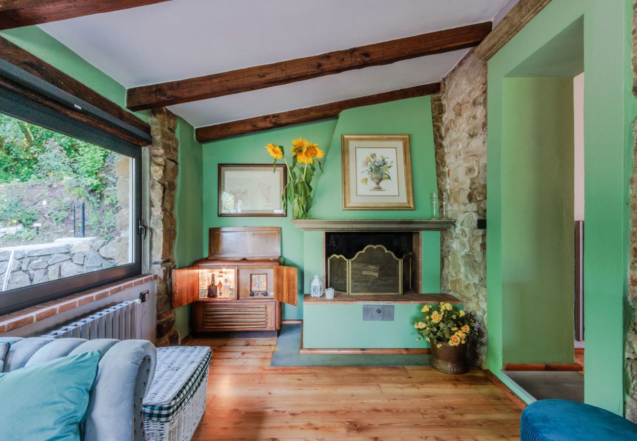 Villa a Pescia - Sospirata Farmhouse