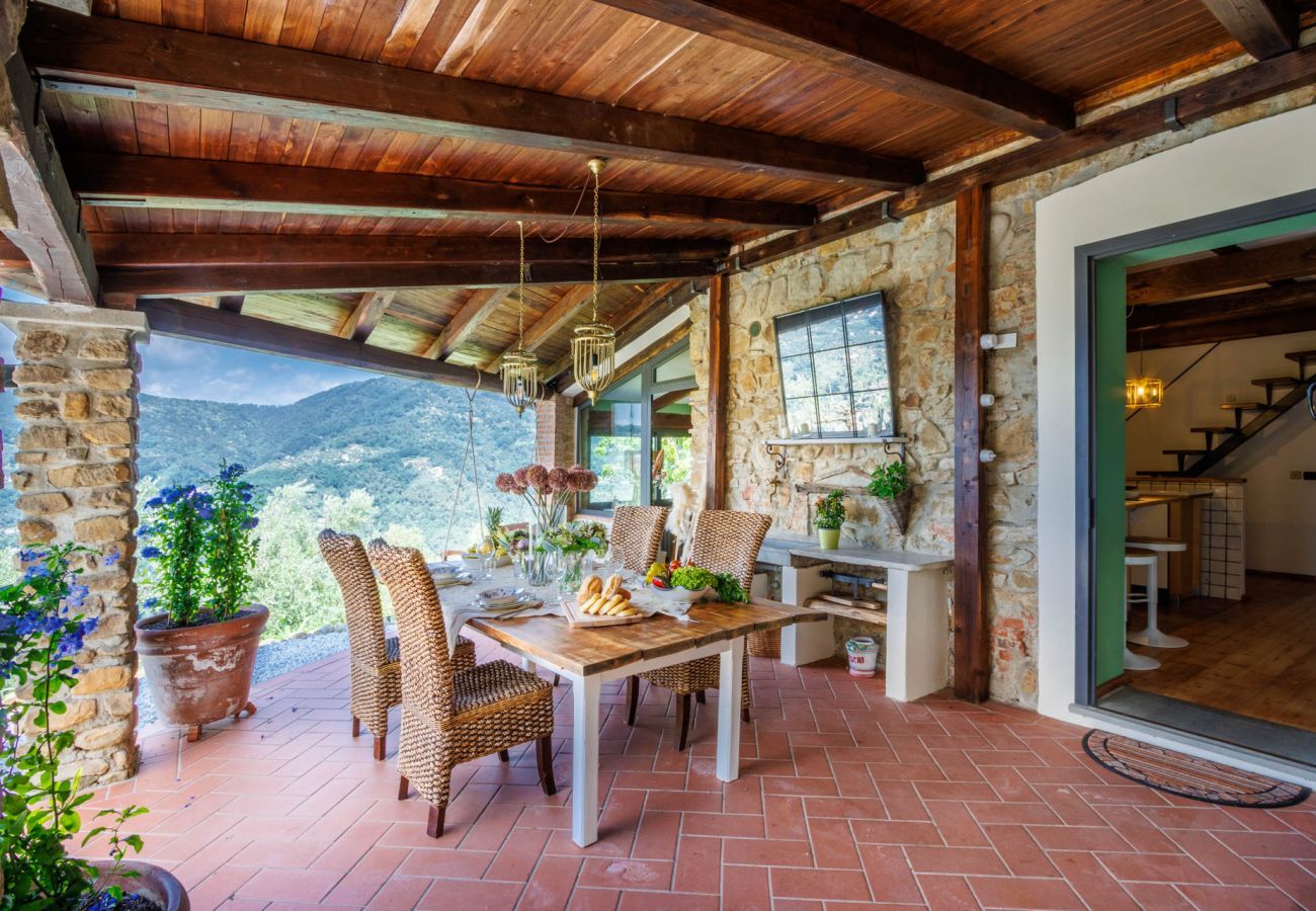 Villa a Pescia - Sospirata Farmhouse