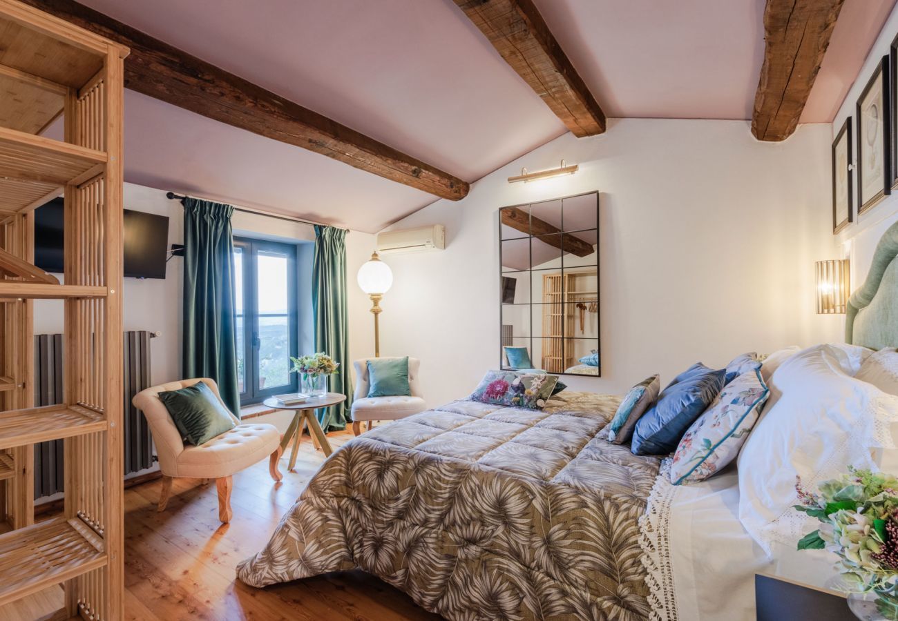 Villa a Pescia - Sospirata Farmhouse