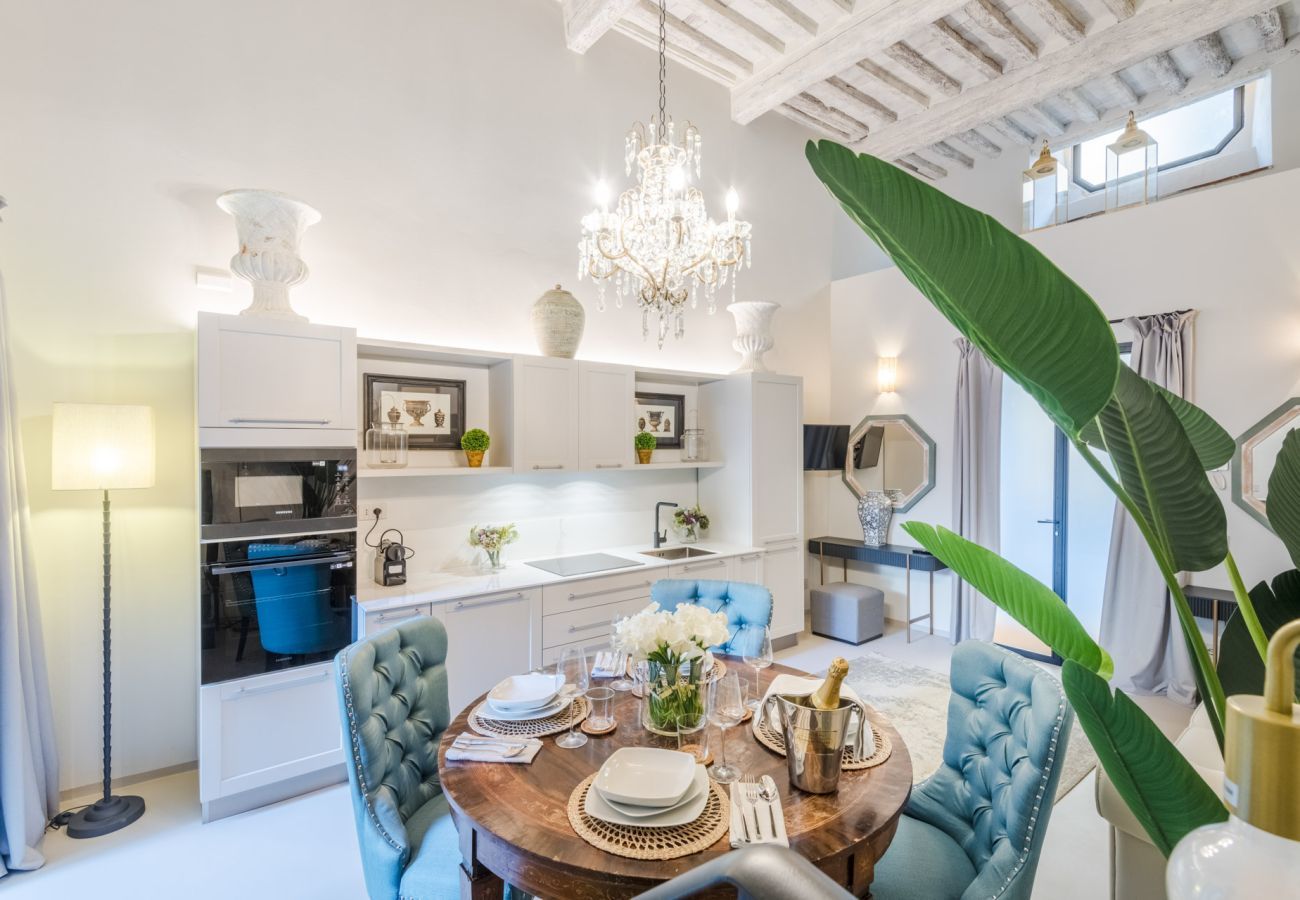 Appartamento a Lucca - Gallo Cedrone, a Home with Outdoor