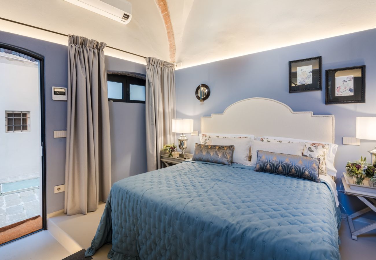 Appartamento a Lucca - Gallo Cedrone, a Home with Outdoor