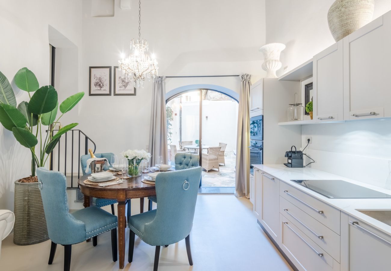 Appartamento a Lucca - Gallo Cedrone, a Home with Outdoor