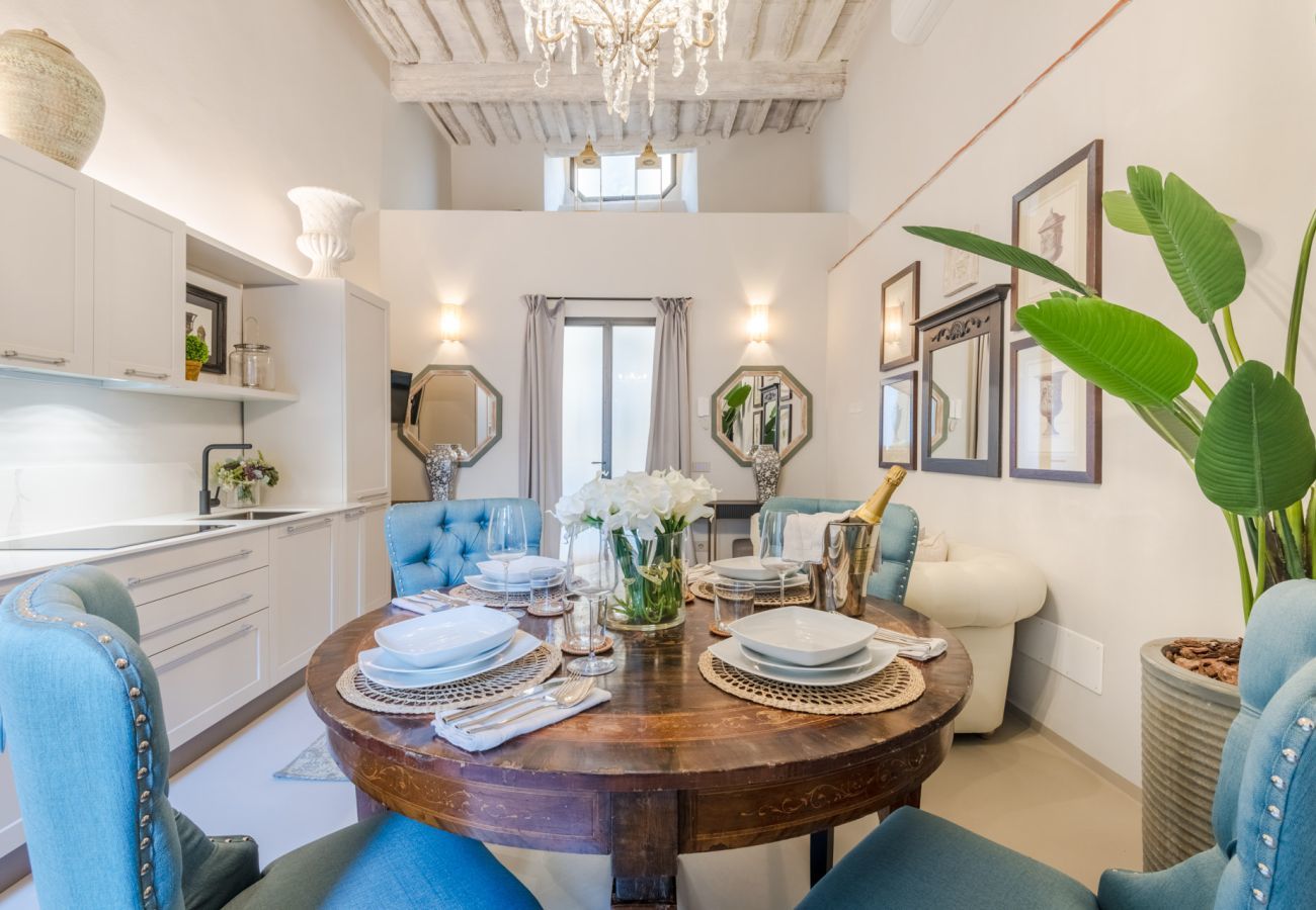 Appartamento a Lucca - Gallo Cedrone, a Home with Outdoor