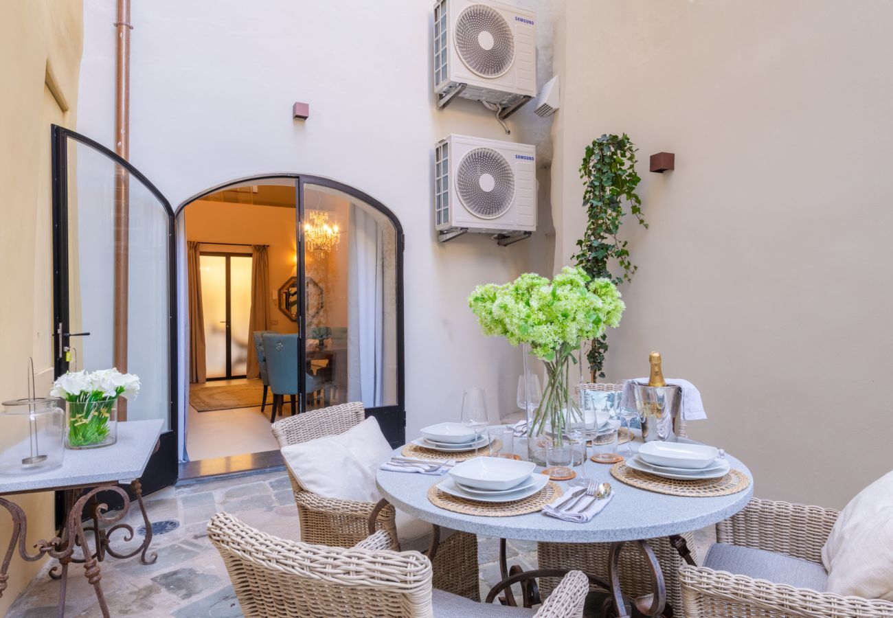 Appartamento a Lucca - Gallo Cedrone, a Home with Outdoor