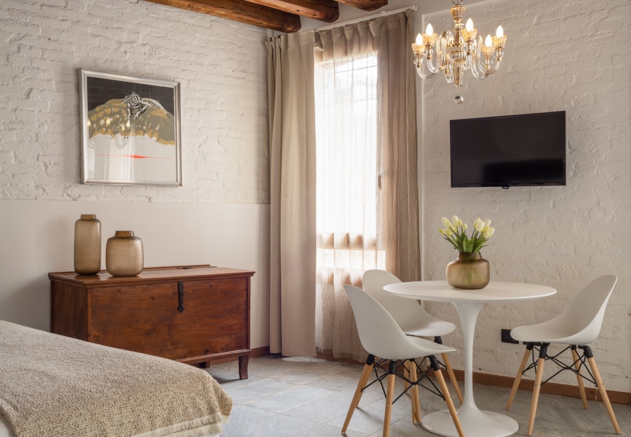 Appartamento a Venezia - Castello  Apartment with Garden R&R