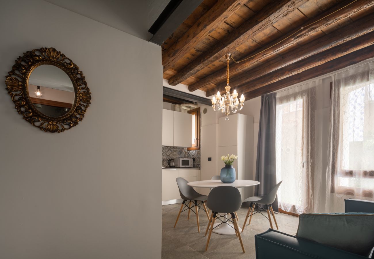 Appartamento a Venezia - Castello  Apartment with Garden R&R