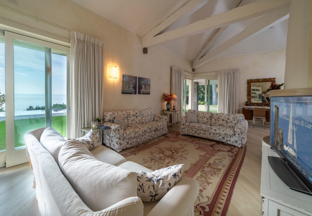 Villa a Bardolino - VILLA INFINITY