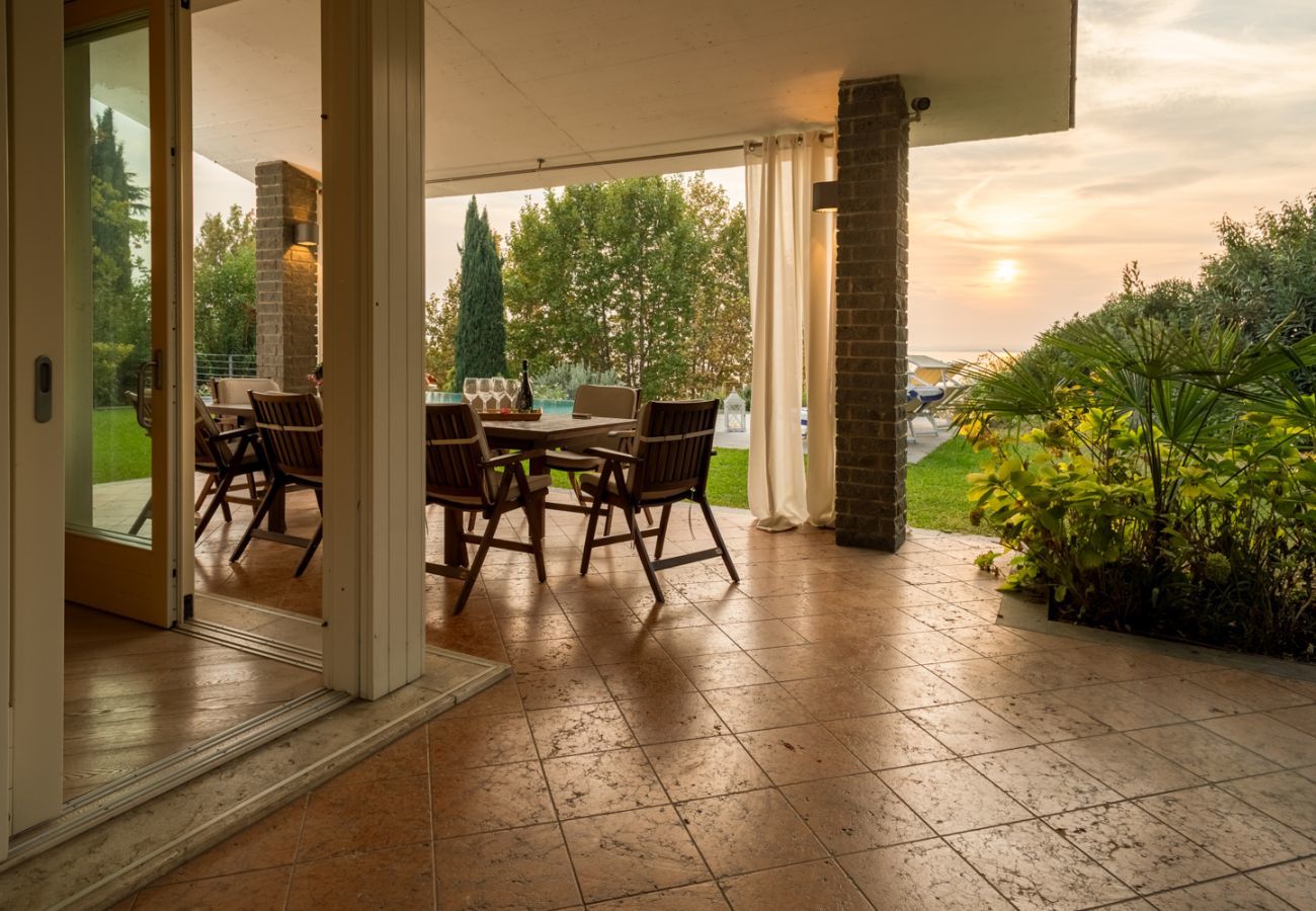 Villa a Bardolino - VILLA INFINITY