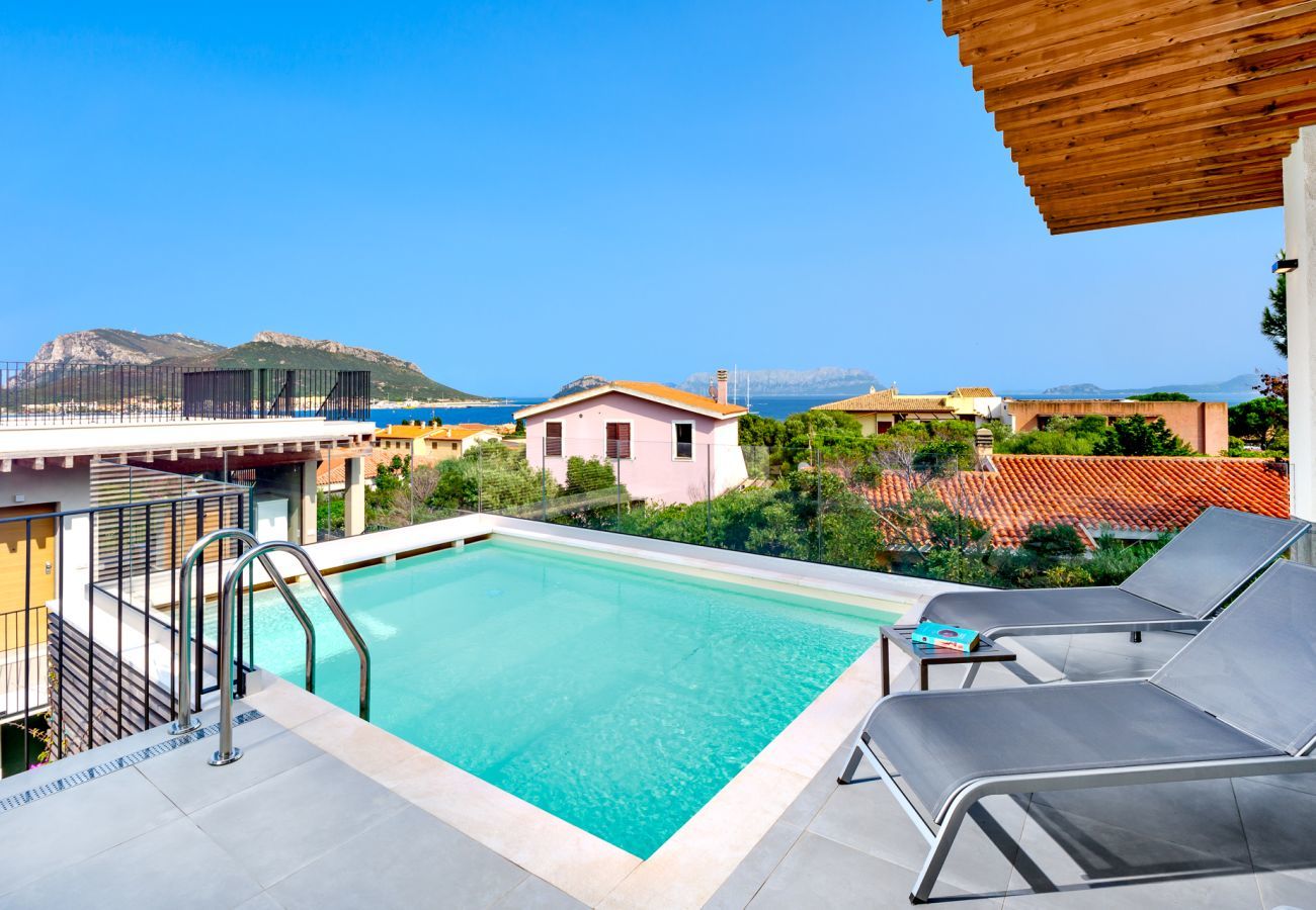 Villa a Golfo Aranci - Villa Mathis by Klodge - moderna villa con piscina in Golfo Aranci