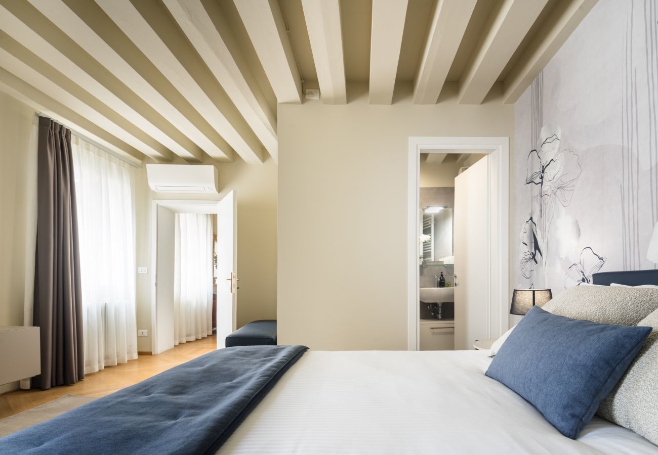 Appartamento a Venezia - San Giovanni e Paolo Canal View Apartment R&R