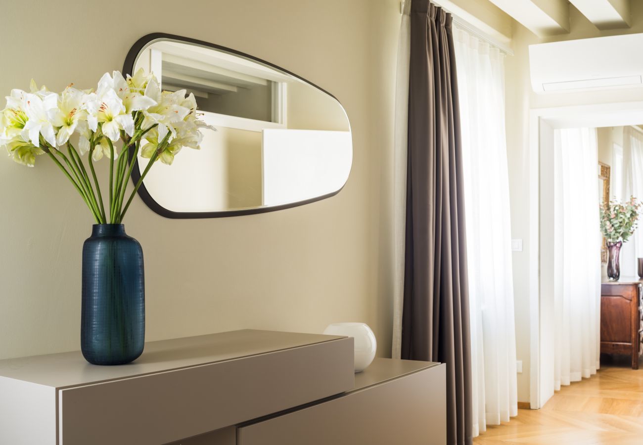 Appartamento a Venezia - San Giovanni e Paolo Canal View Apartment R&R