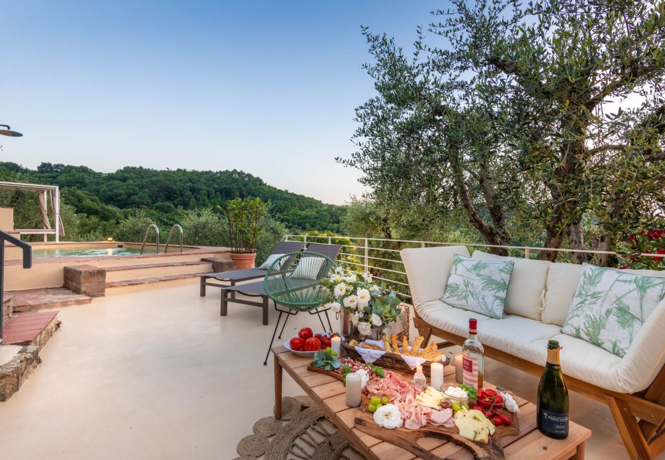Villa a Monsummano Terme - Le Due Terre Farmhouse