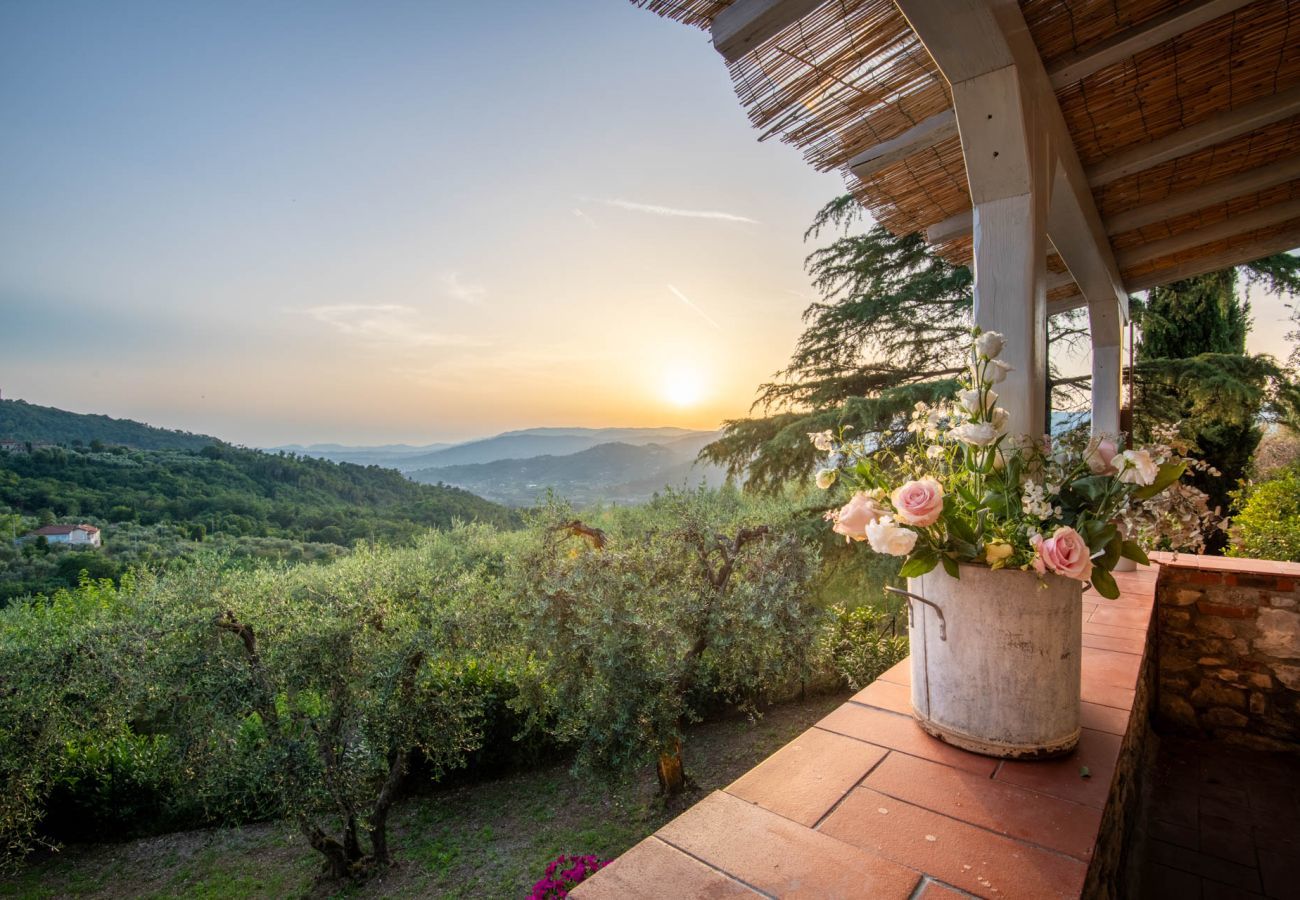 Villa a Monsummano Terme - Le Due Terre Farmhouse