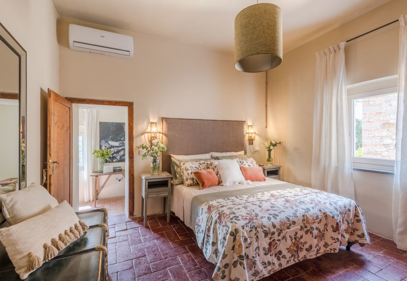 Villa a Monsummano Terme - Le Due Terre Farmhouse